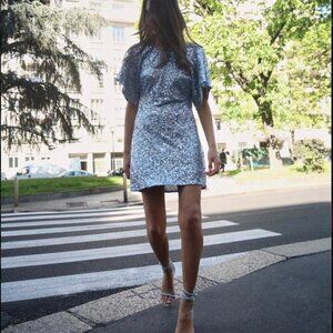 ZARA SHORT SEQUINE DRESS Size L NEW WITH TAG!
